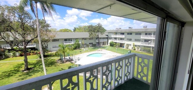 Foto del edificio - 4200 NW 3rd Ct