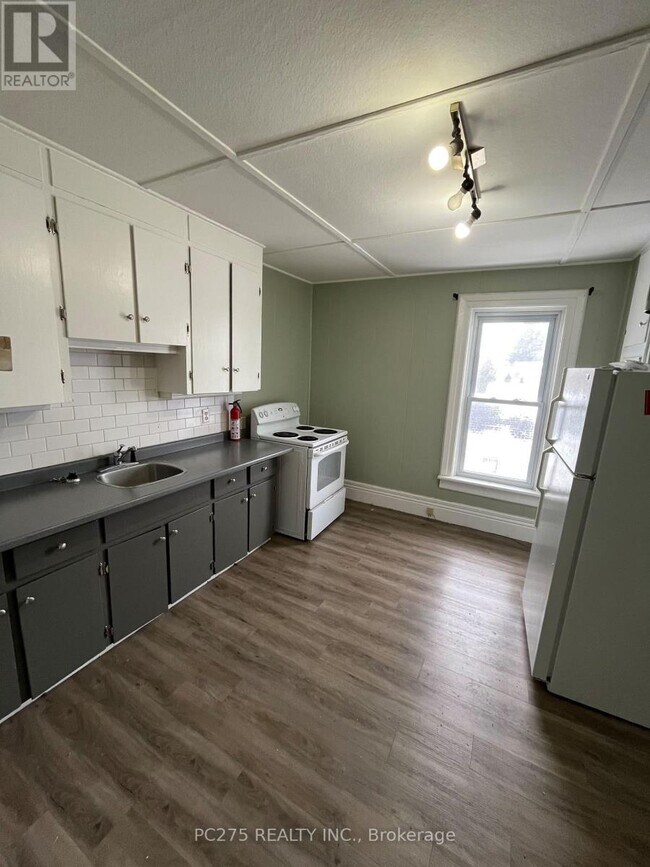 Photo du bâtiment - 2 - 55-57 BROADWAY STREET