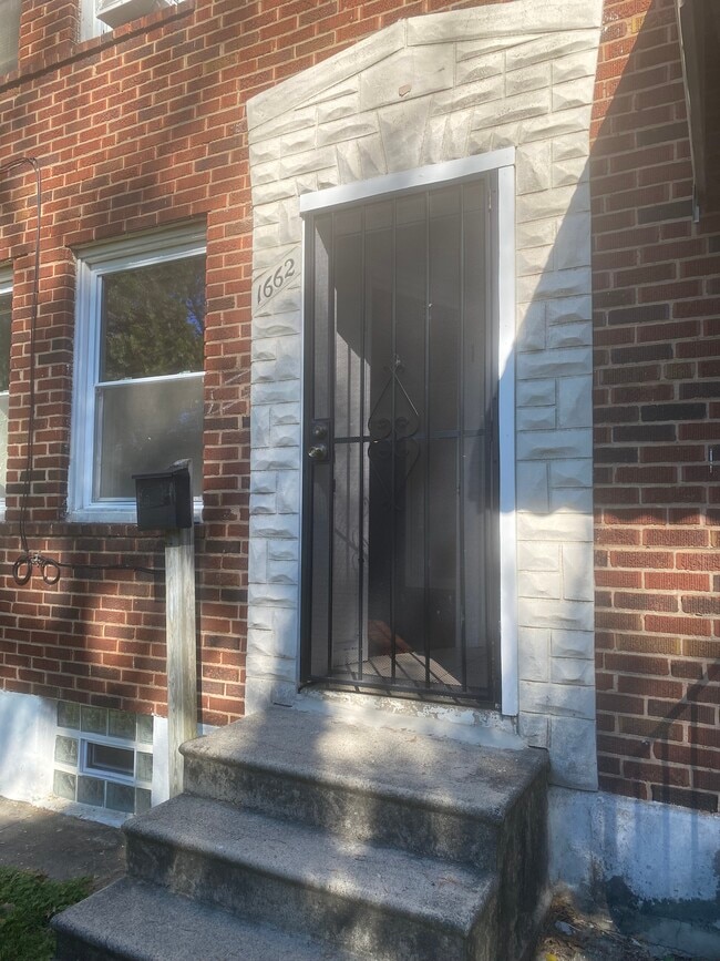 Building Photo - 1662 Northgate Rd