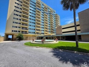 Building Photo - 825 Bayshore Dr
