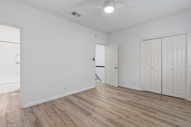 Foto del edificio - 1307 Kinney Ave