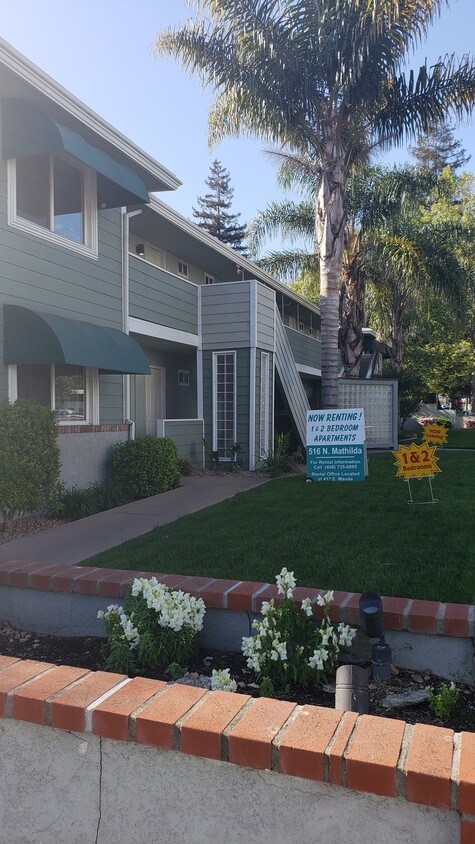 Foto principal - 516 N Mathilda Ave