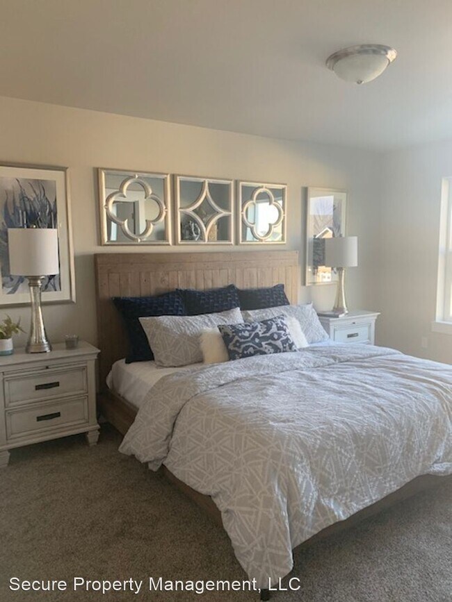 Foto del edificio - 3 br, 2.5 bath House - 689 E Oregon Ave