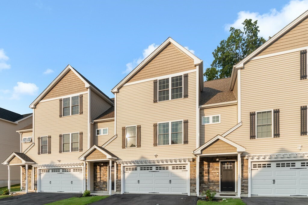 Foto principal - 802 Hunting Hill Dr