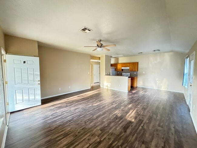Building Photo - 3406 Toledo Dr