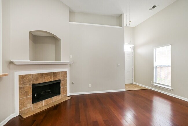 Building Photo - 7069 Millers Glen Way