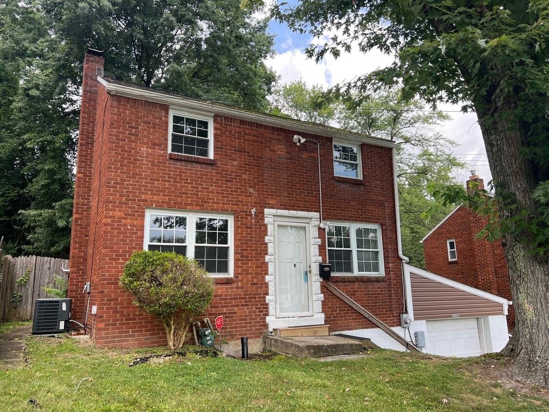 2BD 1.5BA in Penn Hills!! - 2BD 1.5BA in Penn Hills!!