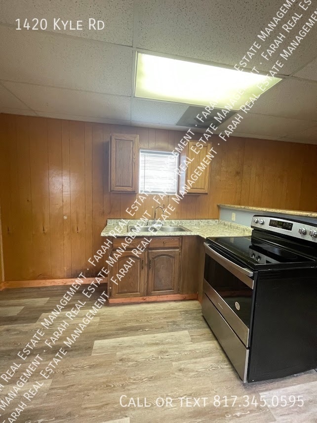 Photo - 1420 Kyle Rd- House