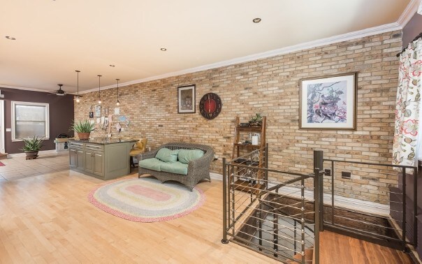 Interior Photo - 34-55 Vernon Blvd