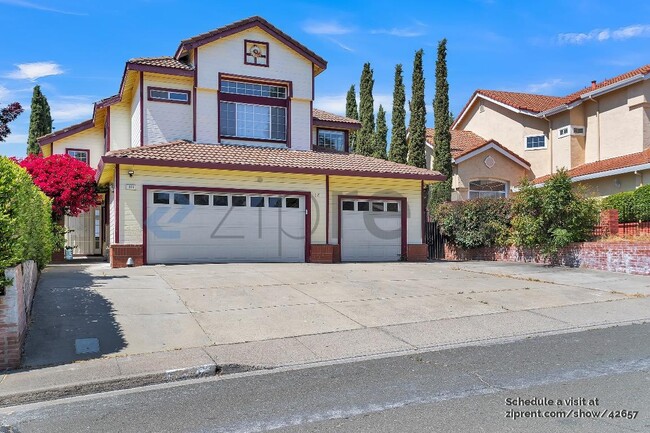 Building Photo - 115 Montego Dr