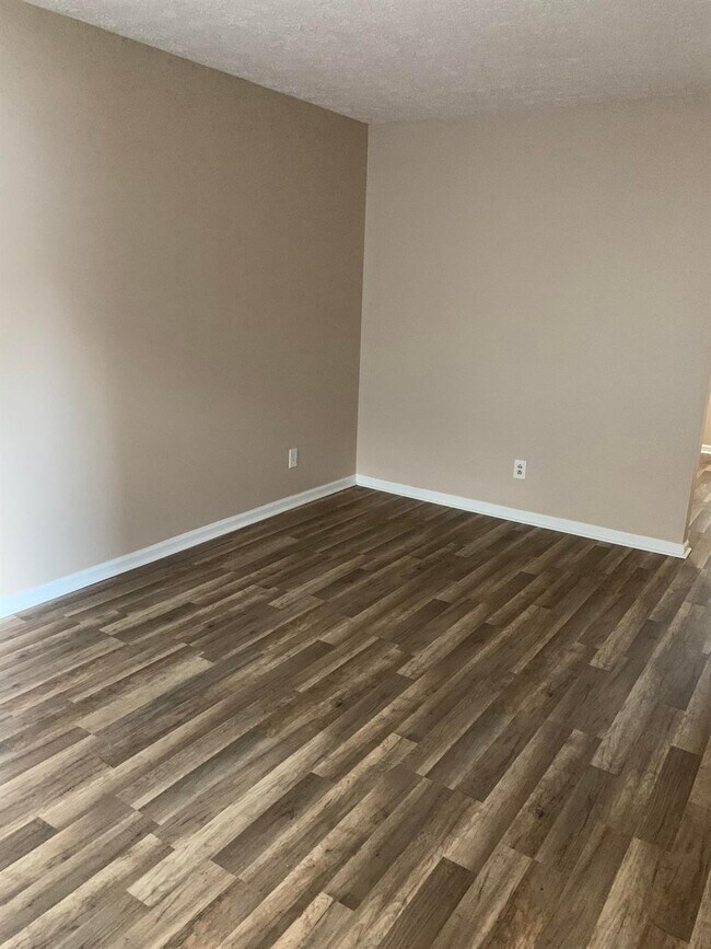 Building Photo - 1214 Accord Dr