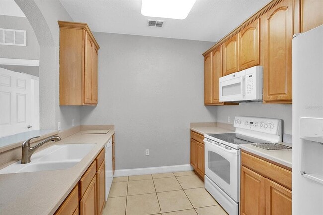 Building Photo - 4814 Cayview Ave
