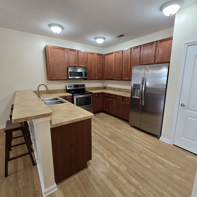Foto del edificio - 5321 Warminster Dr