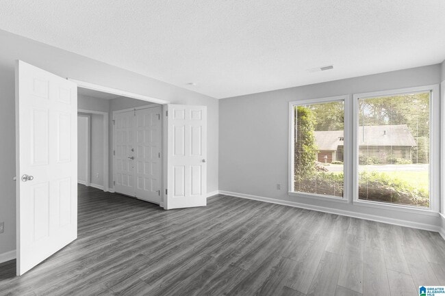 Building Photo - 3222 Tyrol Ln