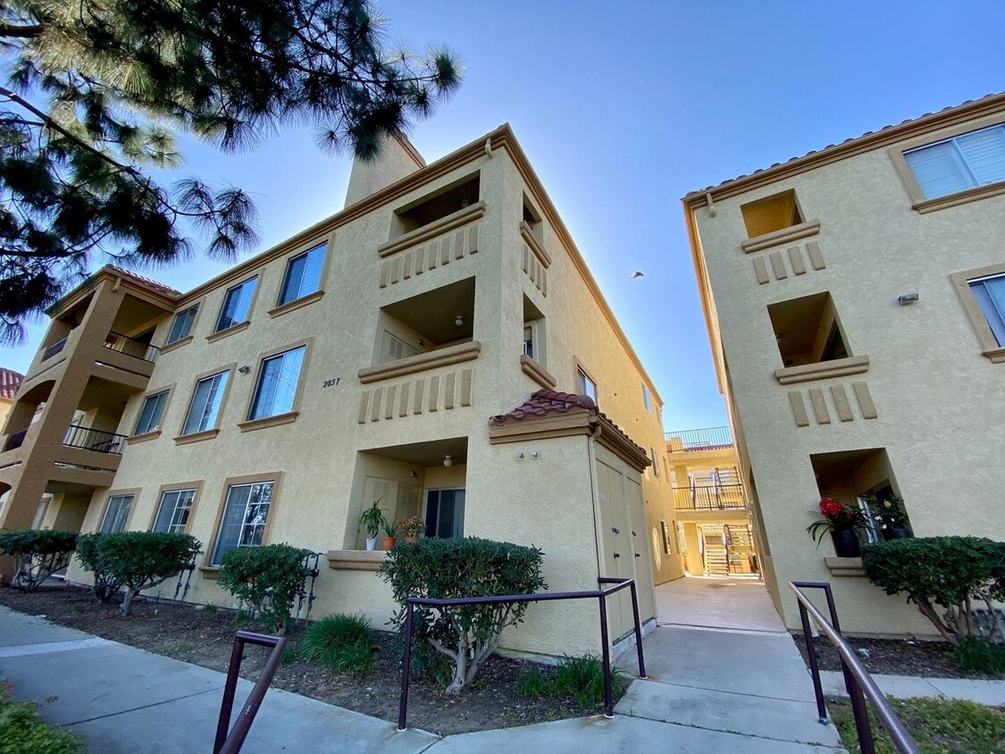 Primary Photo - 2 br, 2 bath House - 2057 Burton St Apt 68