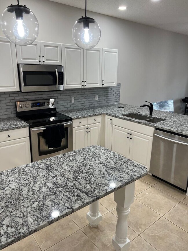 Foto del edificio - 3/2.5 Townhome in St Cloud-COMING SOON