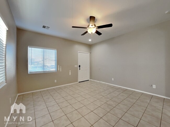 Building Photo - 5651 S 11th Dr