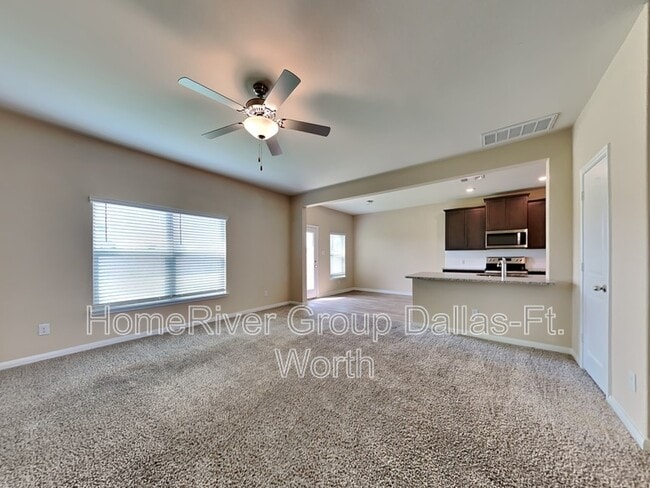 Building Photo - 2013 Dahlia Way