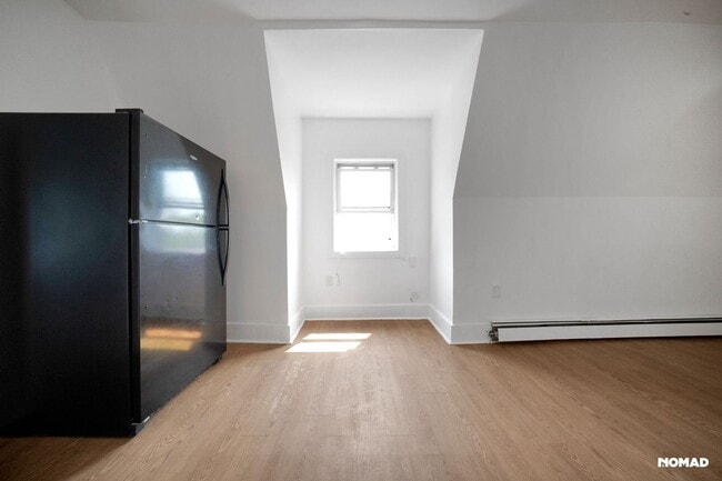 Building Photo - Charming 2BR Apartment in Newark