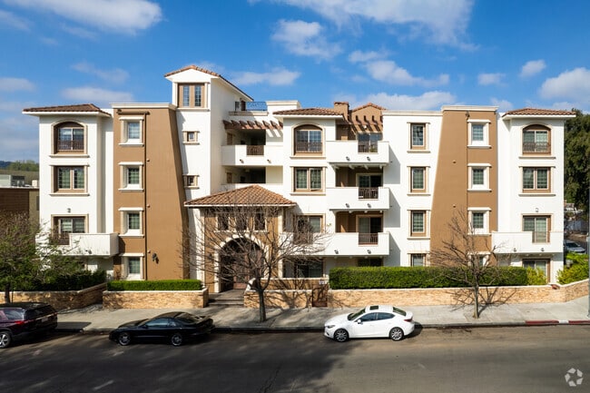 4551-4557 Coldwater Canyon Ave - Chelsea Place