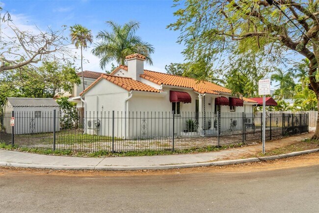 Foto del edificio - 100 SW 31st Rd