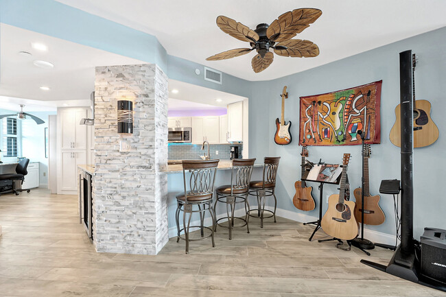 Building Photo - 8880 S Ocean Dr