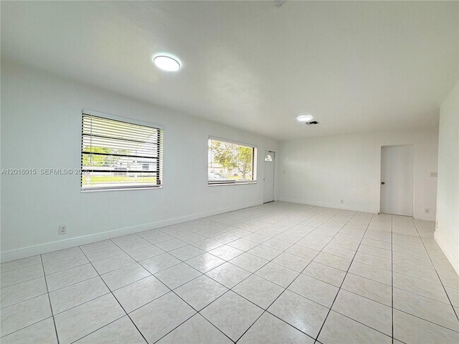 Foto del edificio - 1740 SW 47th Ave
