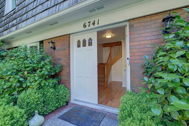 Foto del edificio - 4Bd/2.5Ba Mercer Island House