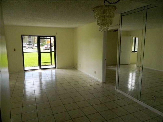 Building Photo - 3730 NW 88th Ave