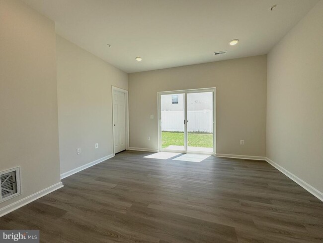 Foto del edificio - 45714 N Maxine Wy