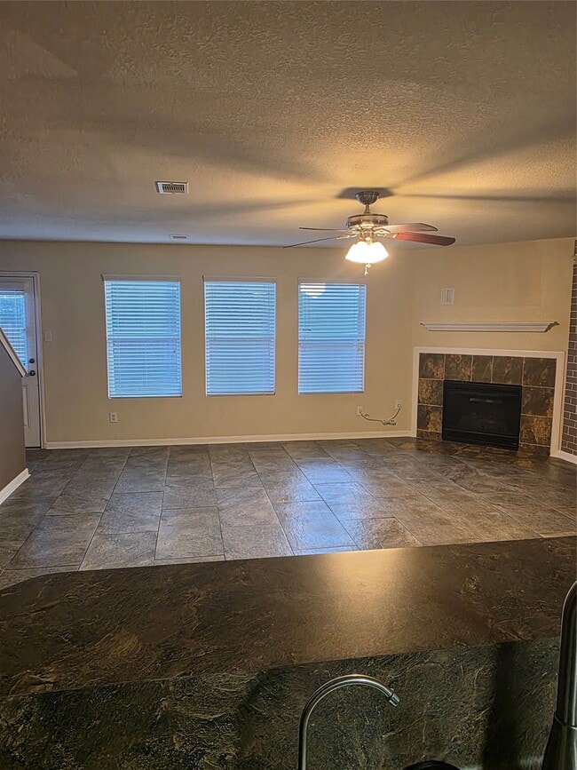 Foto del edificio - 12418 Greencanyon Dr