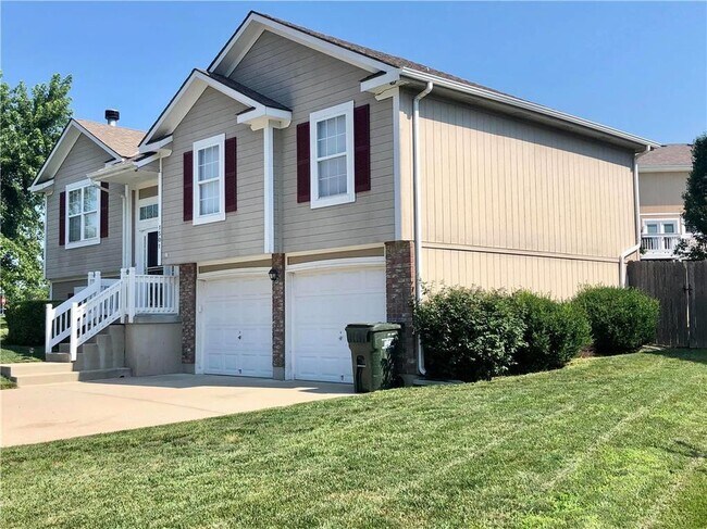 Foto del edificio - 1501 Stoneybrooke Dr