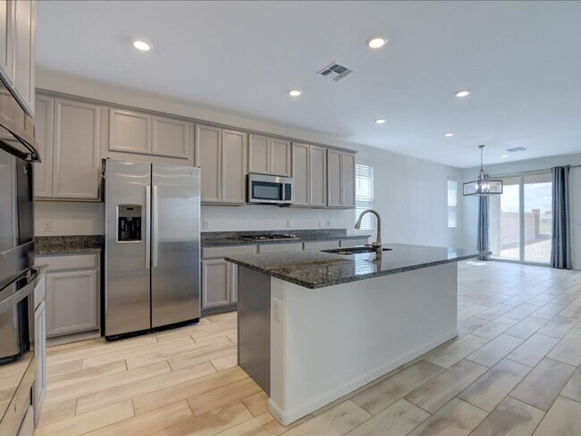 Foto del edificio - 5 Bedroom 3.25 Bathroom; Next Gen suite