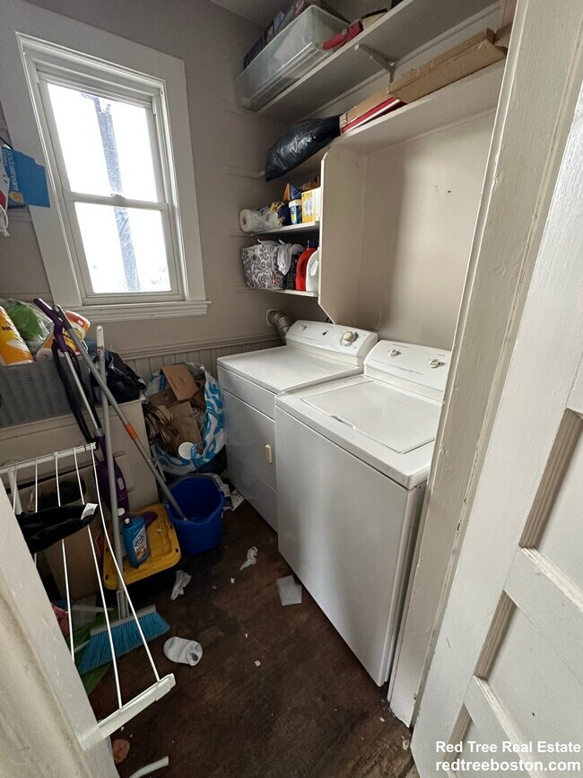 Building Photo - 87 Gardner St