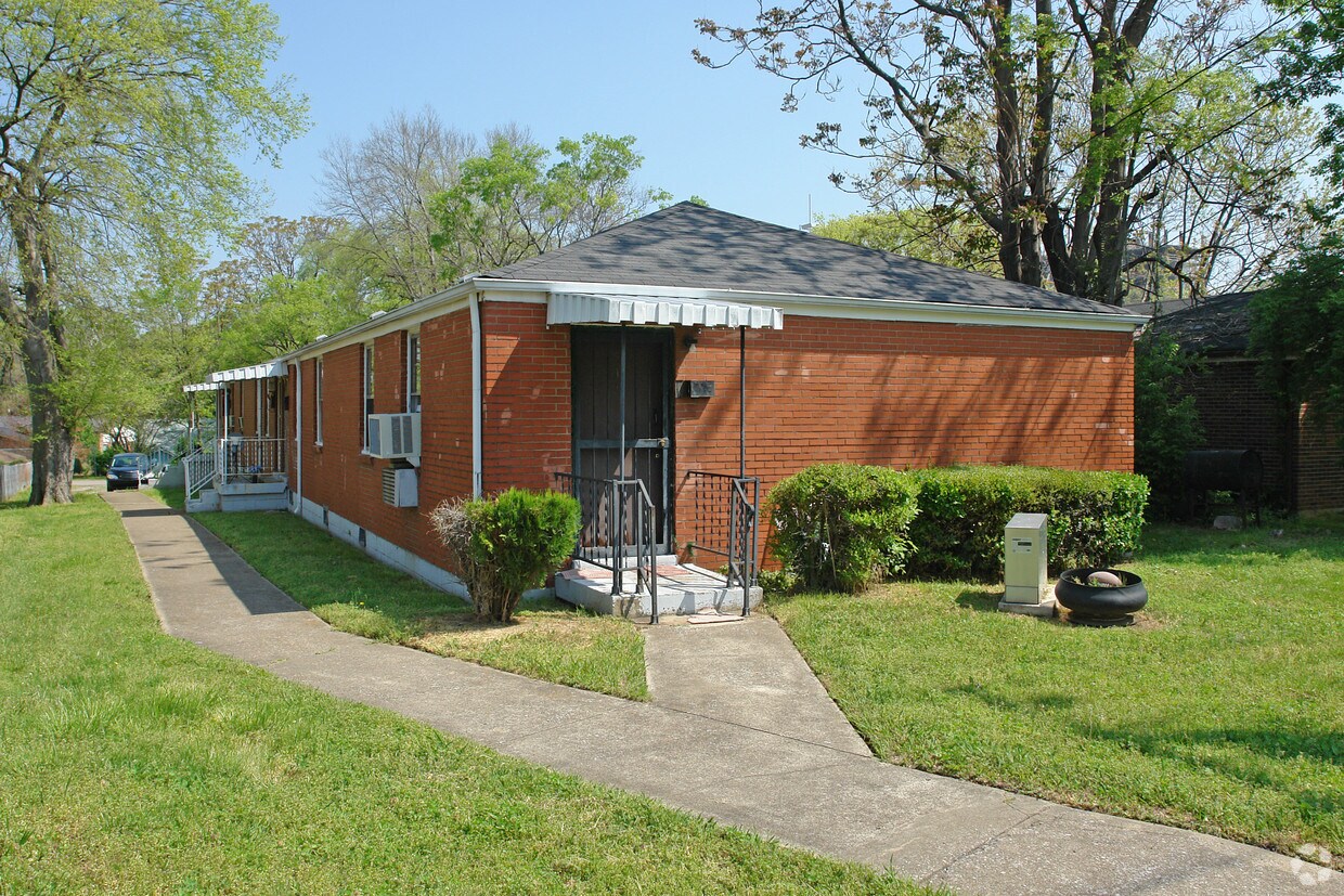 Foto principal - 1300 Hawkins St