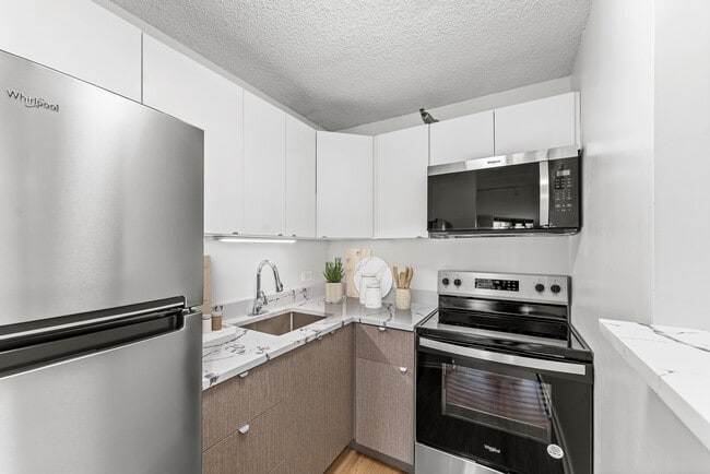 Building Photo - 1000 N. LaSalle