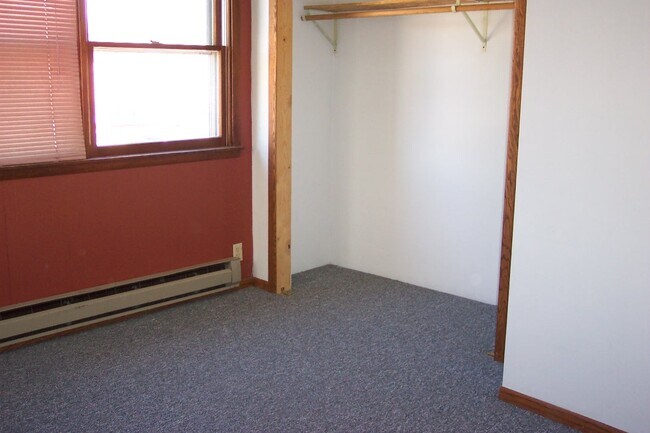 Foto del edificio - 119 E 5th St