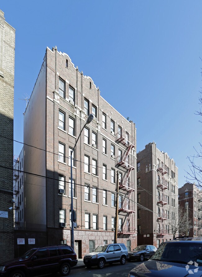27352737 Marion Ave, Bronx, NY 10458 Apartments Bronx, NY