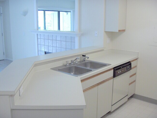 Foto del edificio - "Charming 2-Bed, 2-Bath Condo Retreat in Boulder – Cozy 995 Sq. Ft. Haven Awaits!"