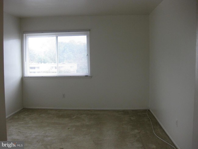 Building Photo - 10202 Prince Pl