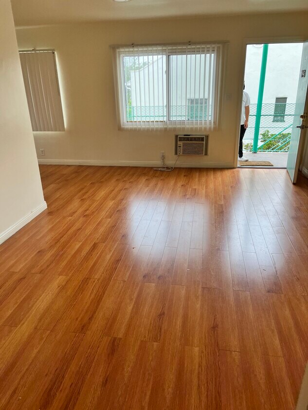 Foto principal - 479 Landfair Ave.