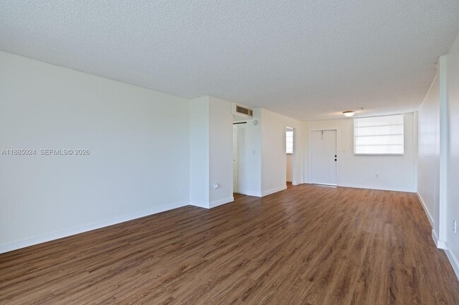 Foto del edificio - 14180 SW 84th St