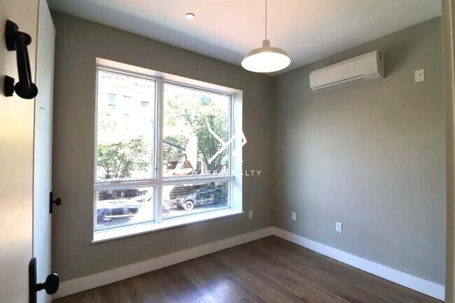 Building Photo - 2 bedroom in BROOKLYN NY 11216