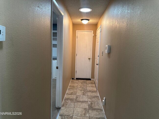 Foto del edificio - 1500 Ellendale Ct