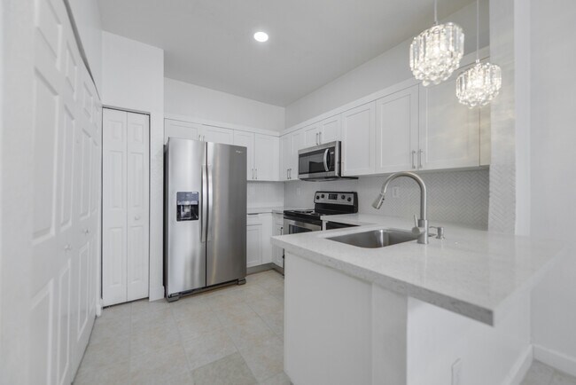 Building Photo - 3621 NW 29th Ct