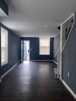 Building Photo - 425 S Vincent St