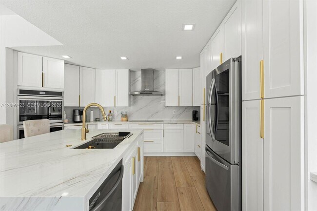 Foto del edificio - 16841 SW 5th Ct