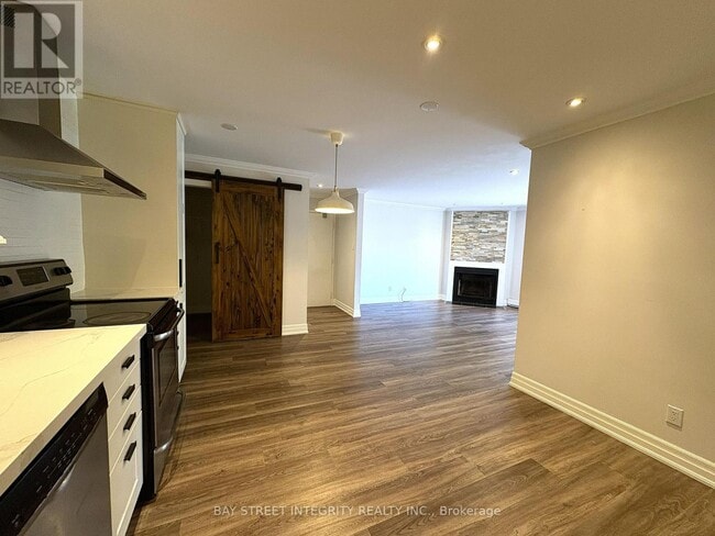 Building Photo - 1498 Pilgrims Way