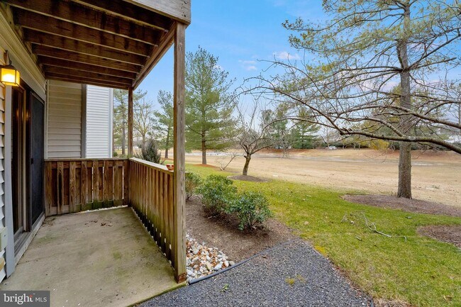 Building Photo - 115 Ravens Crest Dr