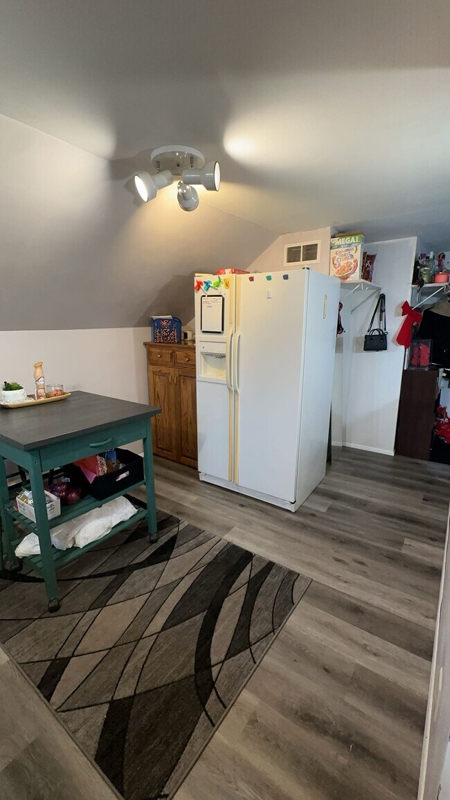 Foto del edificio - 141 E Main St